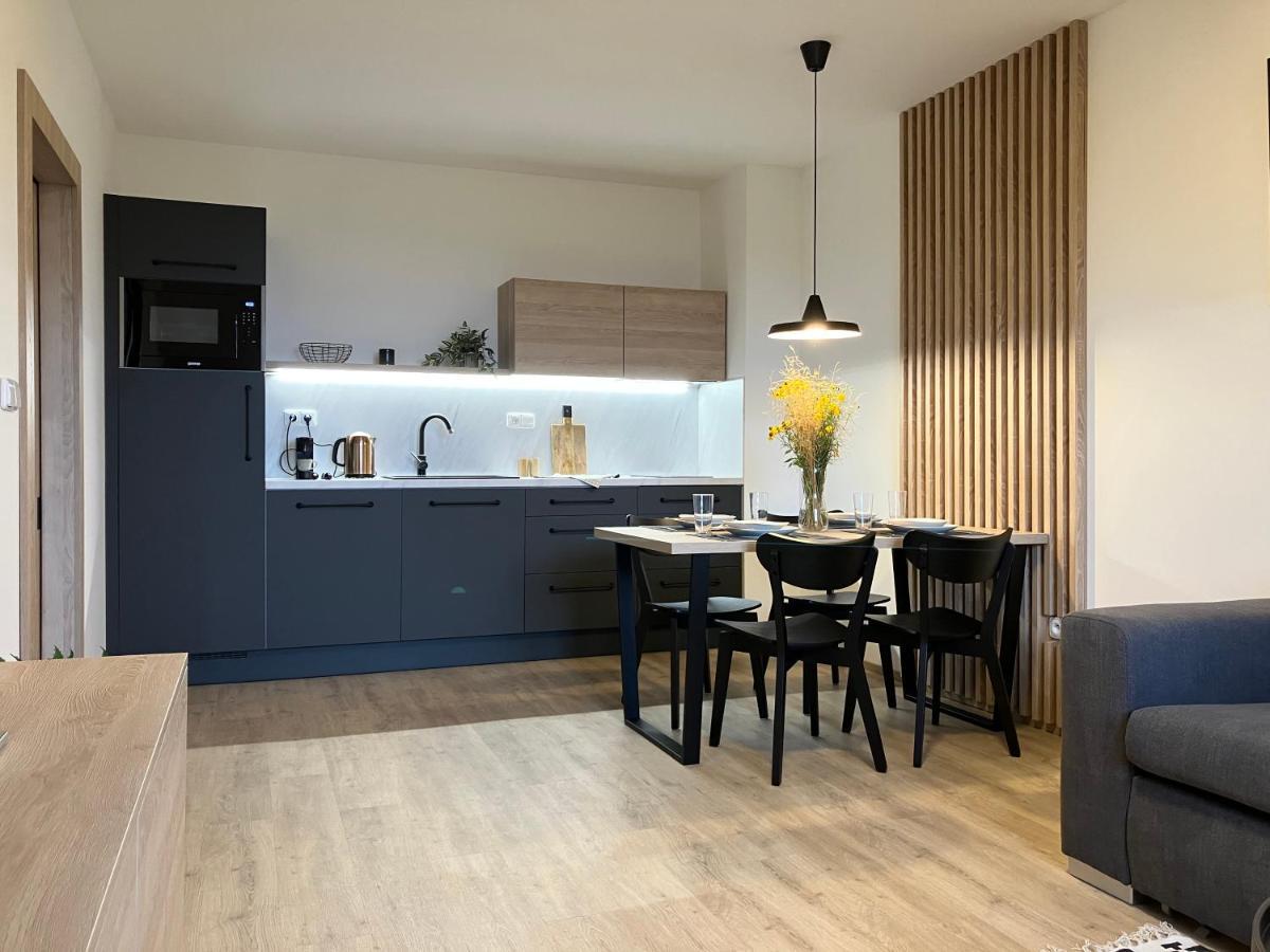 Apartman Nahore Vacov Eksteriør billede