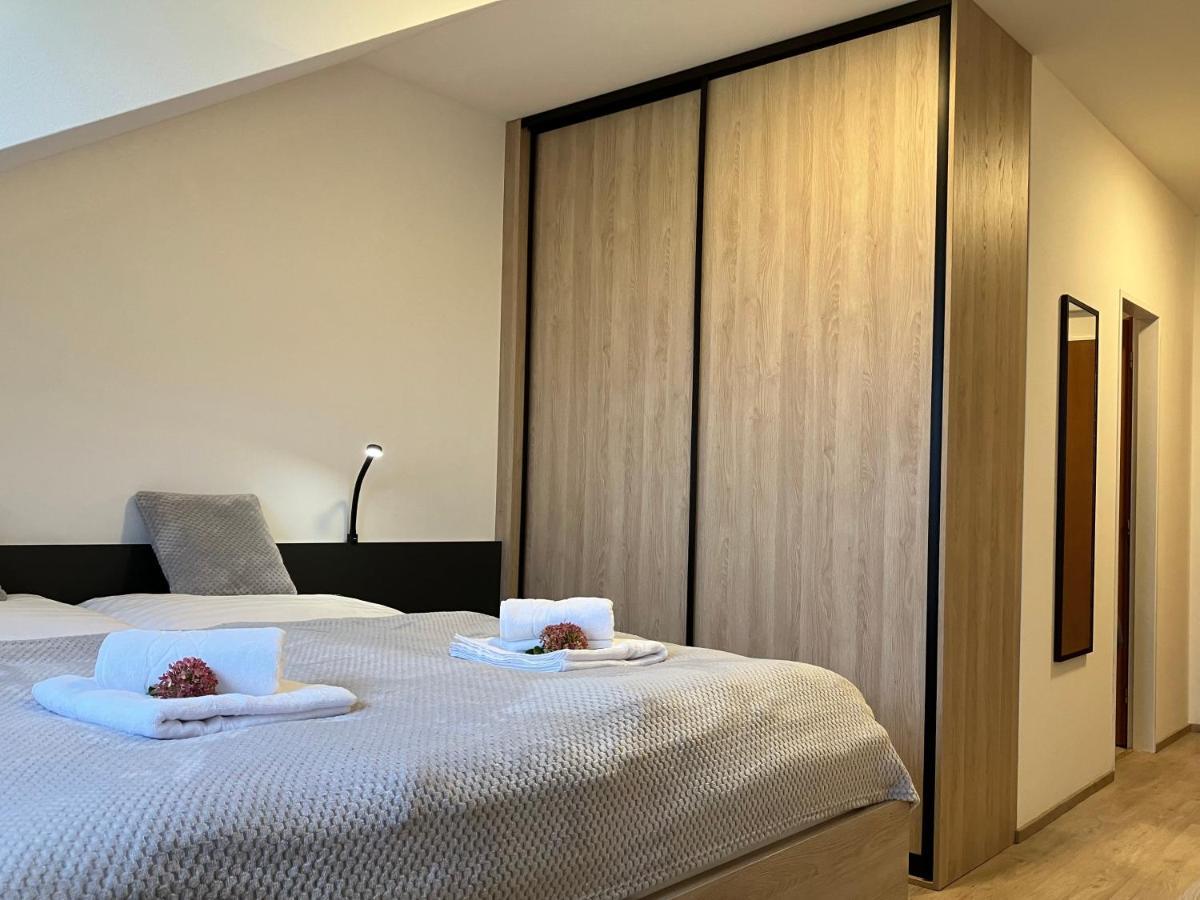Apartman Nahore Vacov Eksteriør billede